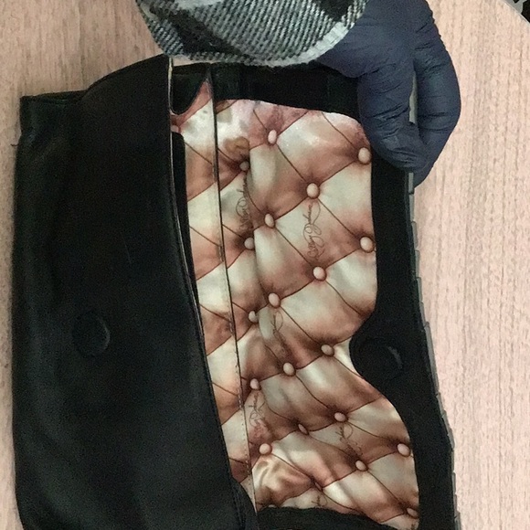 100% Authentic Vintage Betsy Johnson Rebel Yell Clutch Purse - Picture 4 of 5